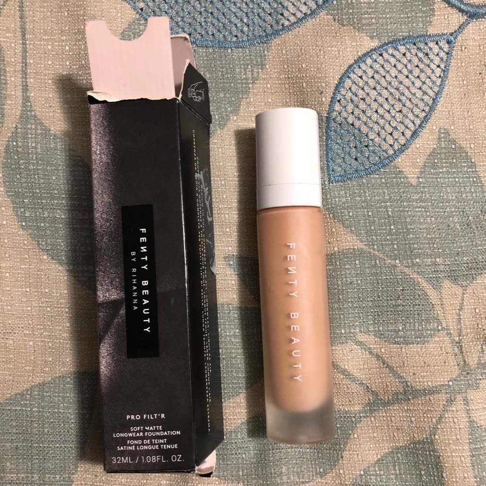 Fenty Pro Filt’r Soft Matte Longwear Foundation